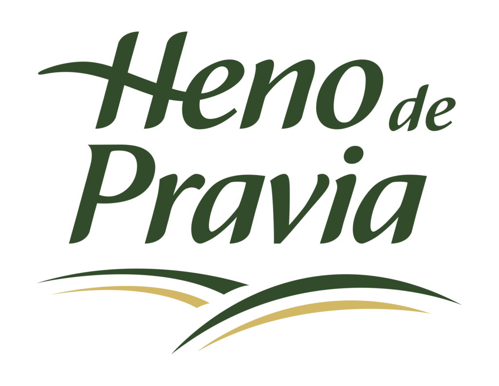Logotipo con el texto "Heno de Pravia" en cursiva verde. Debajo del texto se encuentran dos líneas curvas que semejan cerros.